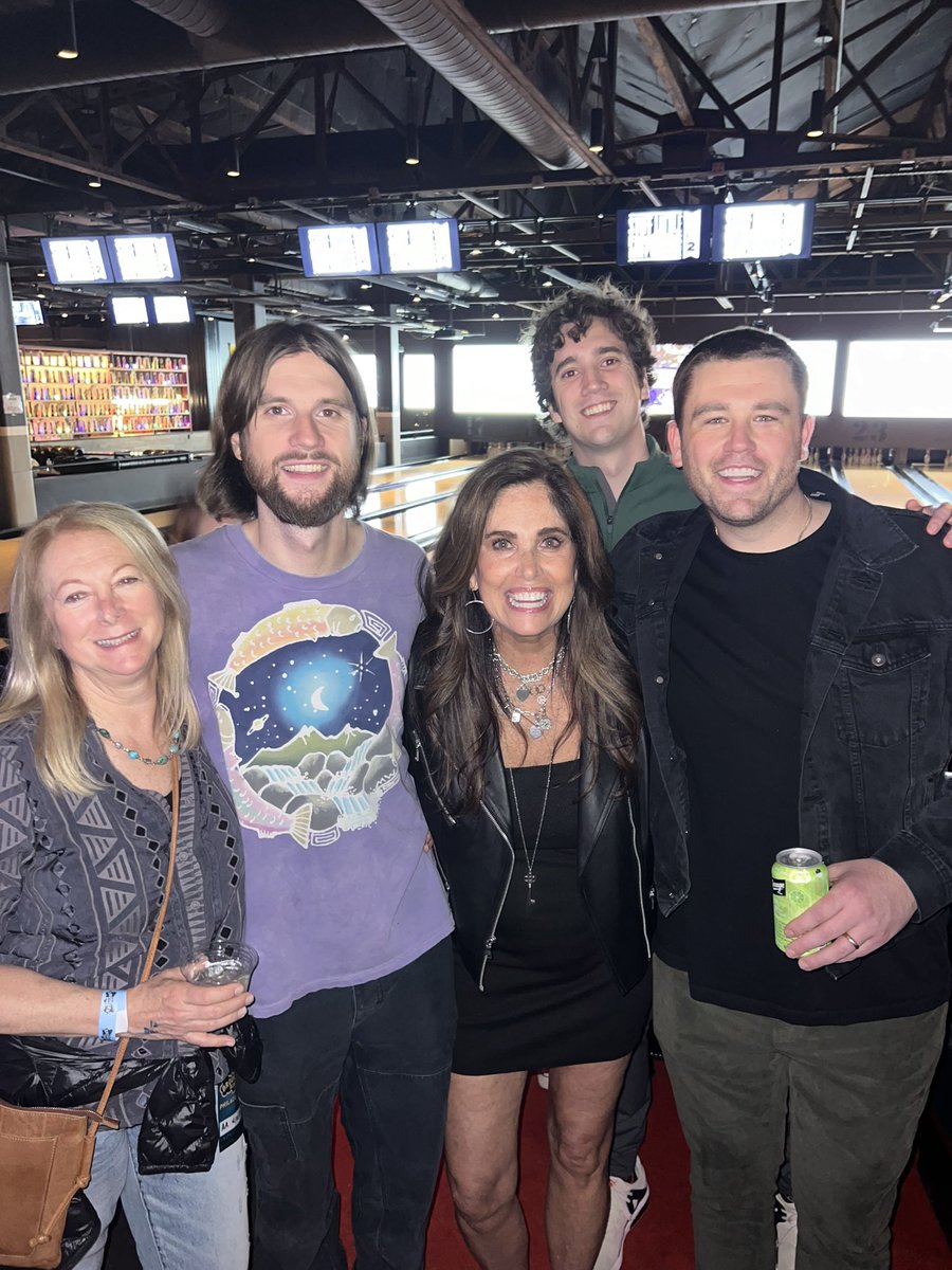 Zach & Julie Ertz are ALWAYS giving back to Philly through @ErtzFoundation It was a great night of music & giving back @BBowlPhilly ❤️ Congrats @Lisaertz4My on a beautiful & rewarding night 🫶🏻🫶🏻 To learn more: ertzfamilyfoundation.org