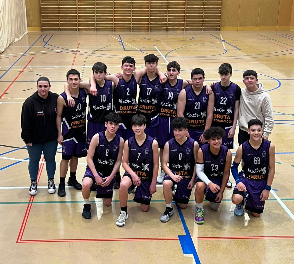 martaalvaarez's tweet photo. Temporada 23/24 🏀 #KDTMASC 💜🌟 https://t.co/HMj6Wr1Lod