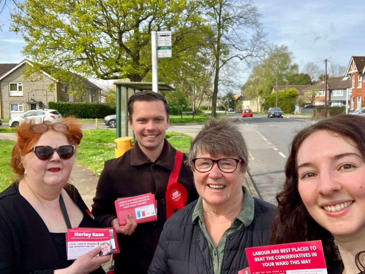 Nadia Burrell, Tom Turner and the Team out in very sunny Horley. Getting Labour's message out there.🌹 #JoinLabour #VoteLabour #Horley #reigateandbanstead #SurreyPCC #Surrey #LocalElections2024 #GENow