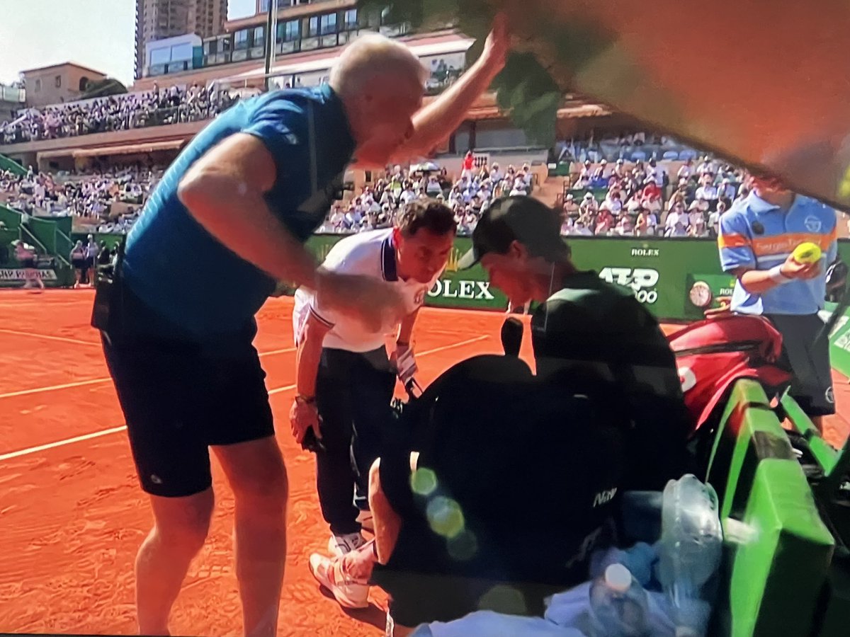 Physio tending to Jannik Sinner… he’s just two holds from getting the job done vs Stefanos Tsitsipas