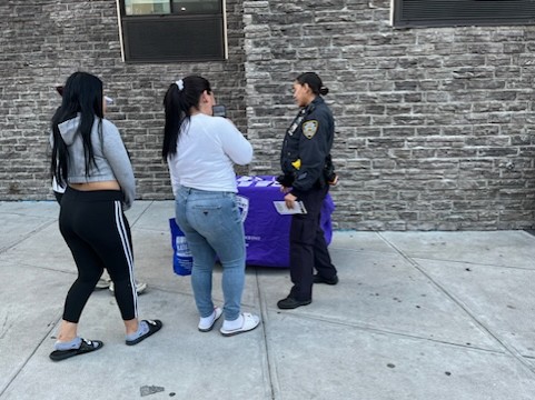 Your Domestic Officers were on 928 Coney Island Avenue. They were spreading awareness to our community members. Remember, you are not alone! If you suspect someone you know is in an abusive relationship, call. Safe Horizon Hotline 1-800-621-HOPE (4673) 24/7 @NYPDDV