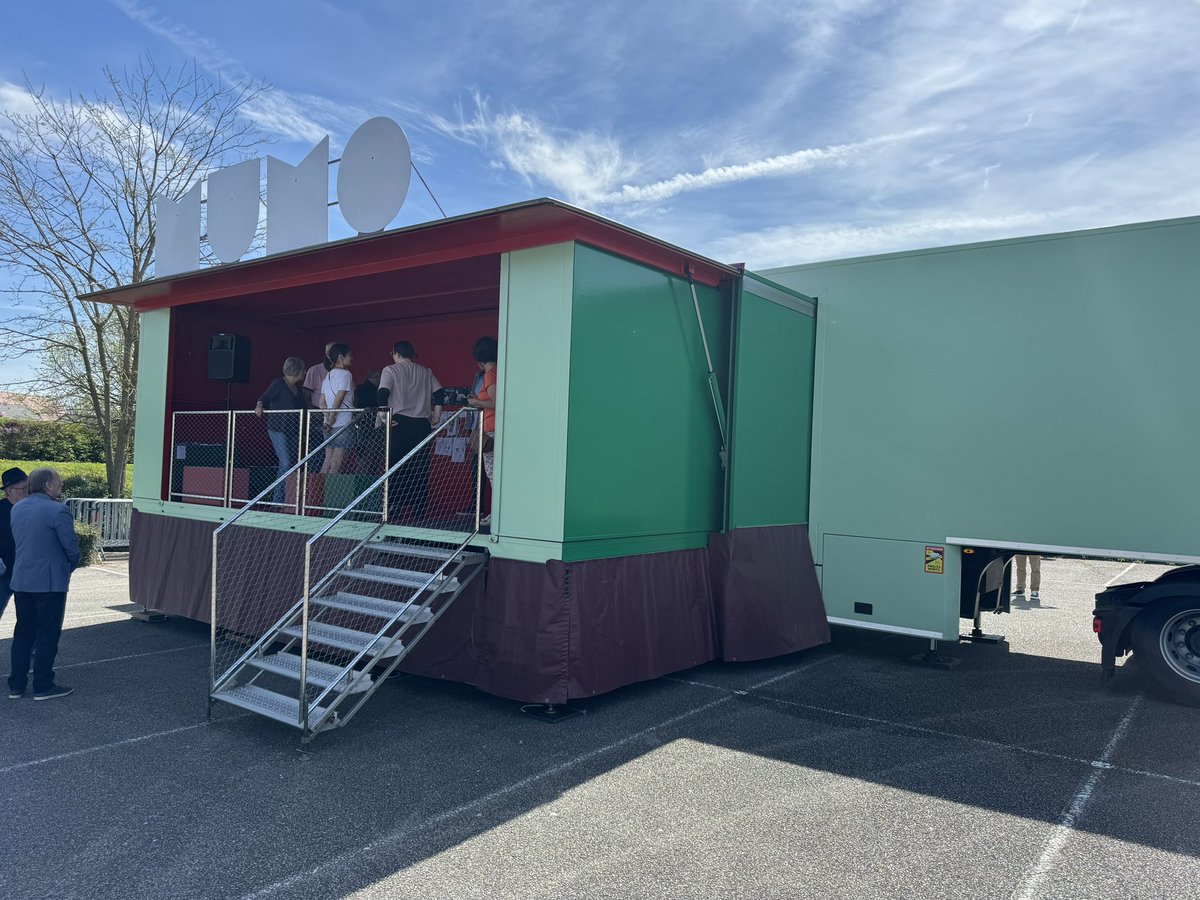 Inauguration du <a href="/MuseeMobile/">MuMo, Musée mobile</a> sur la commune de Bourg-Achard : rendre accessible les lieux culturels à tous.  
Le futur CLIN Louis de Broglie jouera son rôle sur le territoire. 
<a href="/Prefet27/">Préfet de l'Eure</a> <a href="/ac_normandie/">Académie de Normandie</a> @MoncadaFra <a href="/EureenNormandie/">Département de l’Eure</a> <a href="/CentrePompidou/">Centre Pompidou</a> <a href="/daac_normandie/">DAAC-Normandie</a> <a href="/RegionNormandie/">Région Normandie</a>