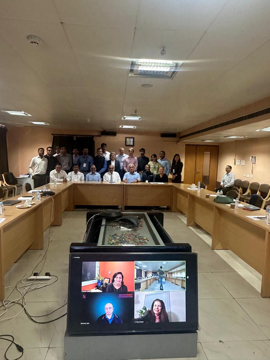 ChiefSecyUP's tweet photo. इसमें अमेरिका के स्टैंडफोर्ड बायोडिजायन, सेतु फाउंडेशन, एडवर्ड्स लाइफ साइंसेज फाउंडेशन, PATH, TRICOG-ANGIO व संस्थान के निदेशक, प्रोफेसर्स/अन्य फैकल्टी मेम्बर्स व डिजिटल माध्यम से संफ़्रांसिस्को से जुड़ी डॉ. नंदिनी टंडन, सलोनी हार्ट फाउंडेशन के हिमांशु सेठ जी व अन्य विशेषज्ञ थे। https://t.co/weK9H8WDY3