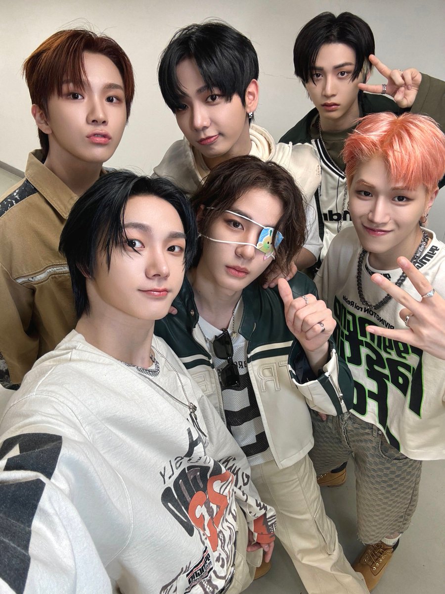 BOYNEXTDOOR_KOZ's tweet photo. 240413 GOLDEN WAVE in TAIWAN🚪📸

#BOYNEXTDOOR #보이넥스트도어 #BND
#BOYNOW https://t.co/JdKO2Eghnn