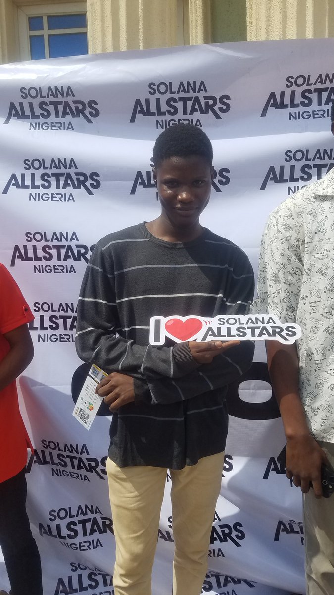 It's fun here in OGB, the onboarding of new Crypto enthusiasts into the Web3 space, the various competitions; bread eating, bottle flips and giveaways. The most trending event in Lautech. 🤩🤩 @AllstarsNG @BlockchainLAUT1 @SolanaAllstars @lautechofficial #SolanaAllstarsNG #Solana
