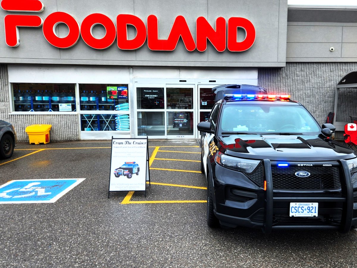 #PtboOPP Auxiliary are out at the Havelock Foodland with the Havelock Community Police for a Cram The Cruiser event. Stop by and say 'Hi' and remember that no donations are too small to help support local food banks! We're here until 1:00pm and would love to see you! ^dg