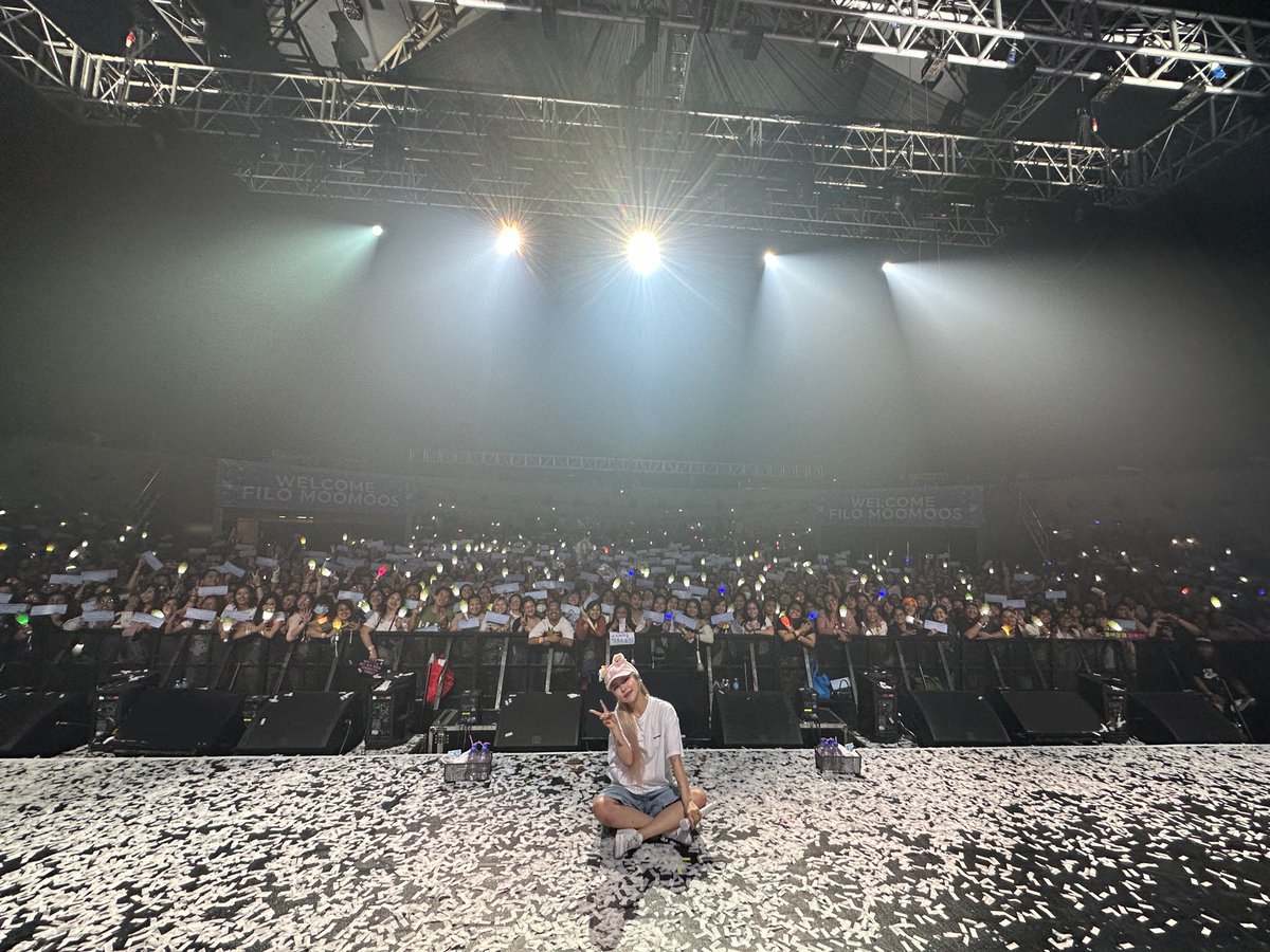 THEL1VE_LABEL's tweet photo. [#WheeIn] 
2024 Whee In 1ST WORLD TOUR : 
WHEE IN THE MOOD [BEYOND]

🦋 IN Manila
밝은 빛으로 새겨진
무무와의 모든 하루

#휘인 #WheeIn_1ST_WORLD_TOUR
#WHEE_IN_THE_MOOD https://t.co/5om4K1L6RG
