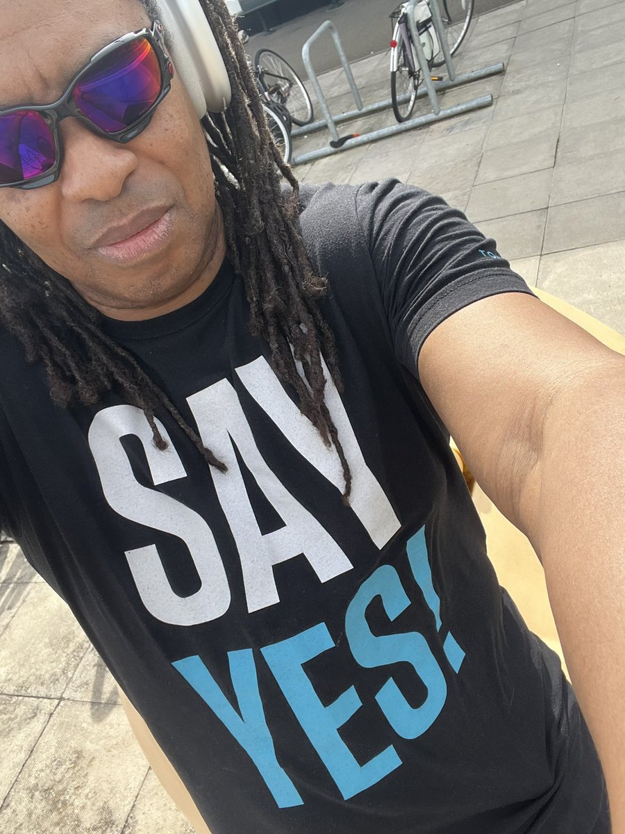 mgmm's tweet photo. On my way to #YESGroup social with my YES t-shirt. The power of a positive peer-group should not be underestimated. #personaldevelopment #motivation https://t.co/Pv9IzyJrAc