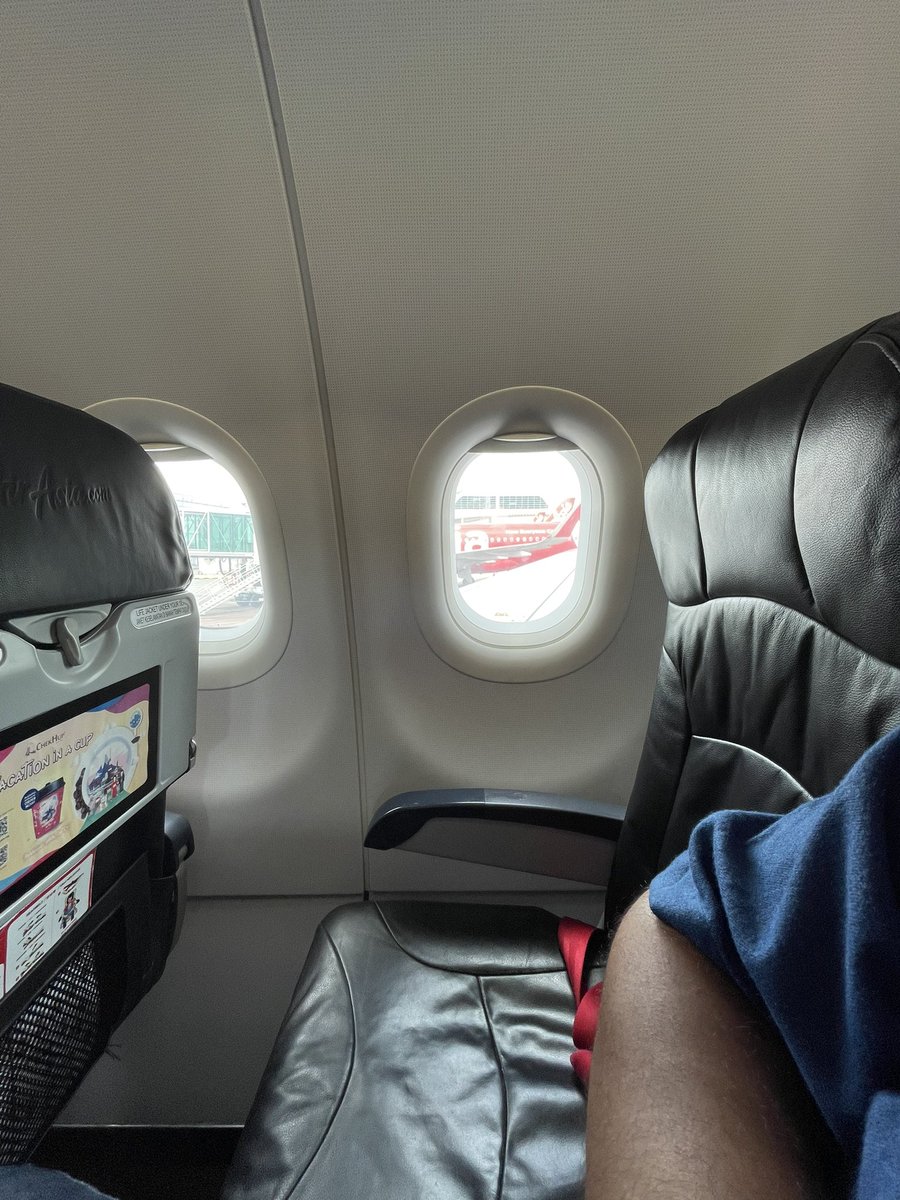 andrian_block's tweet photo. @indoflyer ⭐️⭐️⭐️
NRT - KL
Btik Air MY, 7 jam 30 mnt dengan 737 max 8,tanpa snack, OBE, &amp; Power Scket, flight paling murah hahah 1.8 jt, awal gk boleh boarding krn blm beli tiket CGK - KL
⭐️⭐️⭐️
KLIA - CGK
Air Asia MY, ontime tapi mau reschedule lbh awal 1 jam, kena harga tiket full https://t.co/gnD0lT1sCV