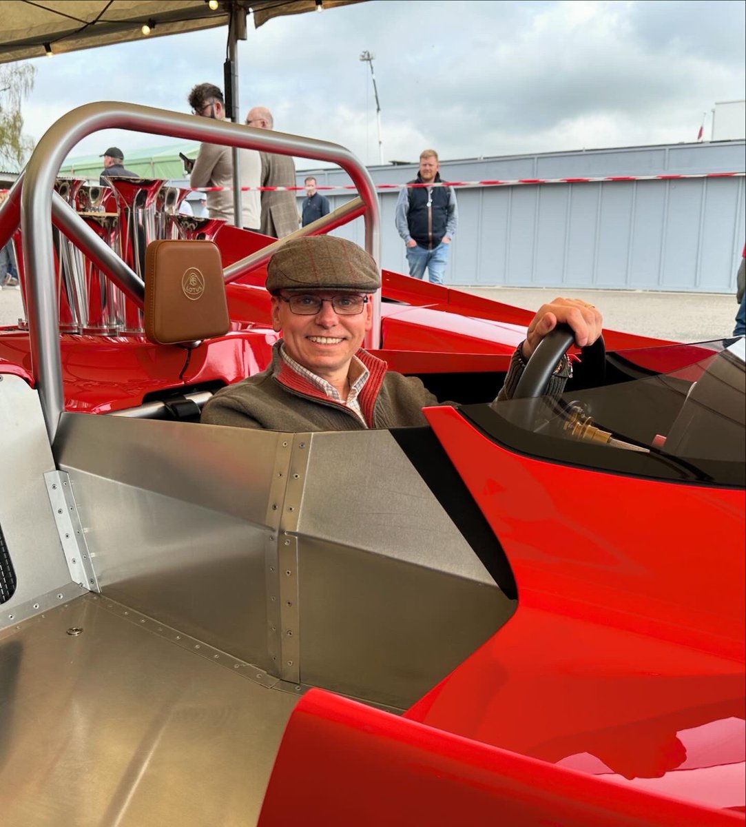 iLounge Racing tweet media