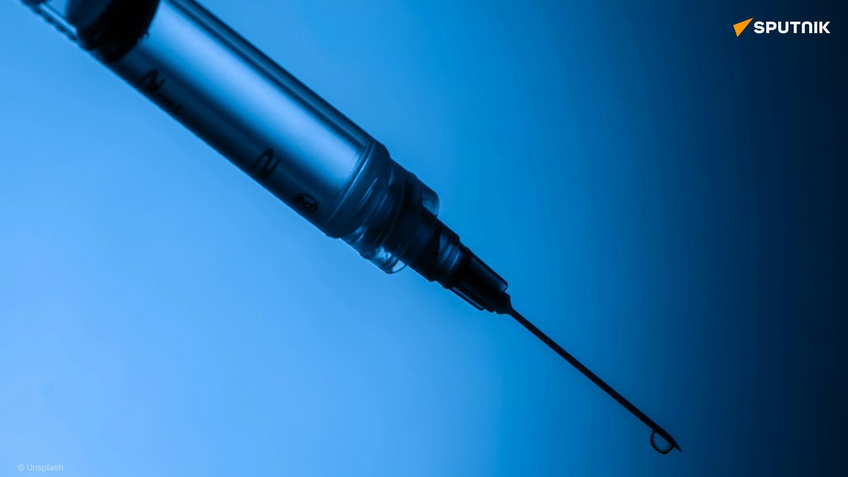 sputnik_afrique's tweet photo. Le #Nigeria devient "le premier pays au monde" à introduire un nouveau vaccin "révolutionnaire" contre la #méningite.
Le #Men5CV offre une protection contre les cinq principales souches de bactéries méningococciques en une seule injection, selon l'#OMS. https://t.co/EbTdXj2Jar