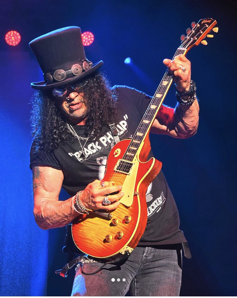 All_about_SLASH's tweet photo. From last night #gig in #danemark #copenhagen #kbhallen #theriverisrisingtour #2024 #SMKC #Slash #myleskennedy #toddKerns #frankSidoris #brentfitz #slashfeatmyleskennedyandtheconspirators #RnFnR #slashnews
๐ธ @slashfrance https://t.co/r7CgVu6E12