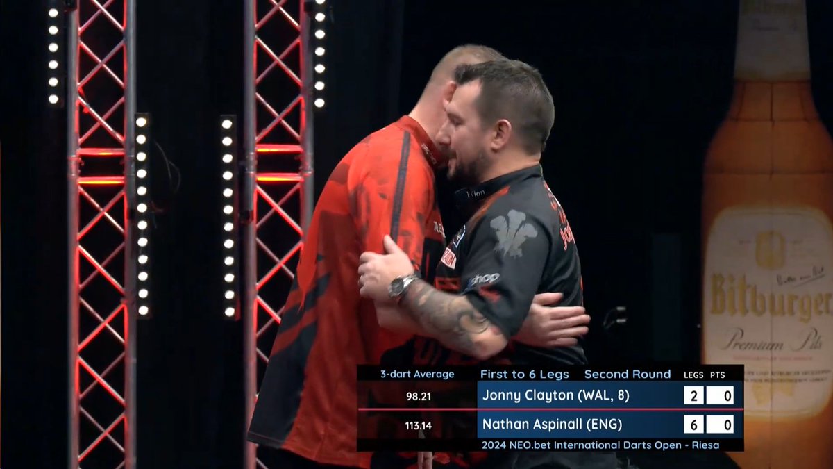 𝗔𝗦𝗣 𝗙𝗟𝗔𝗧𝗧𝗘𝗡𝗦 𝗧𝗛𝗘 𝗙𝗘𝗥𝗥𝗘𝗧 🐍 Nathan Aspinall storms to a 6-2 victory over Jonny Clayton with a 113 average, three 180s and 60% on the doubles! #IDO24