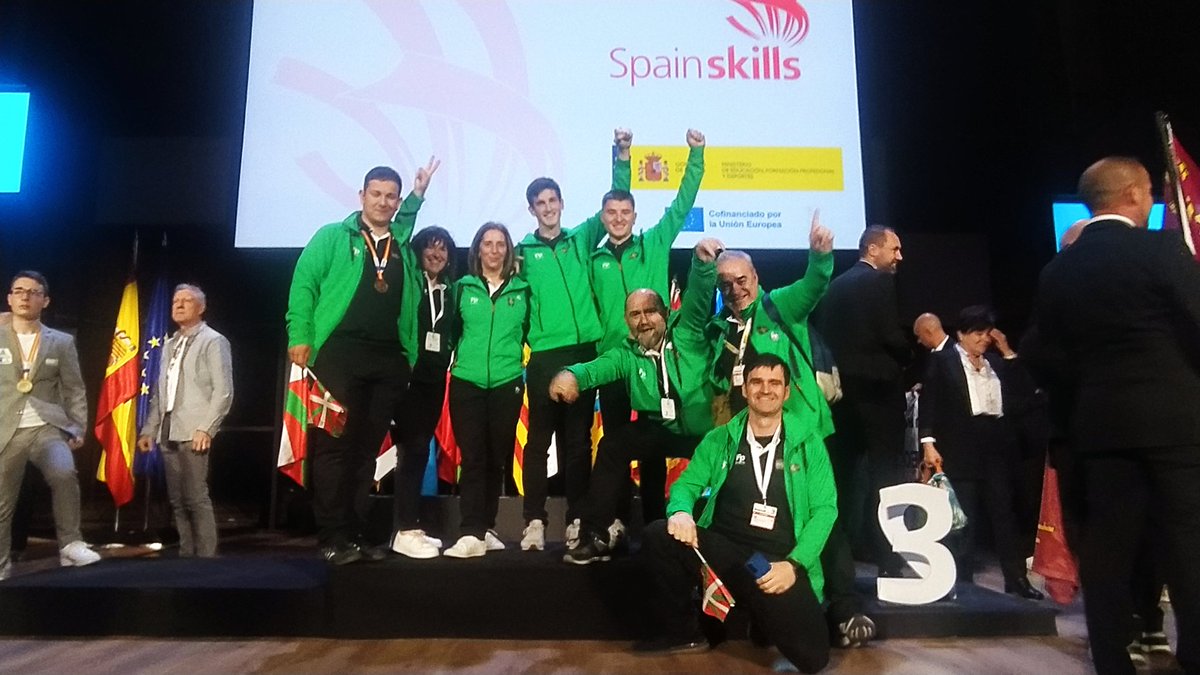 FPdonboscoLH's tweet image. Sekulako emaitzak Donbosco rentzat spainskilletan!!!
Urrea elkarlan robotikan eta brontzea karrozerian!!
Zorionak eta eskerrik ekipo!!

#spainskills #fp #lanbideheziketa #euskadi #donbosco #errenteria