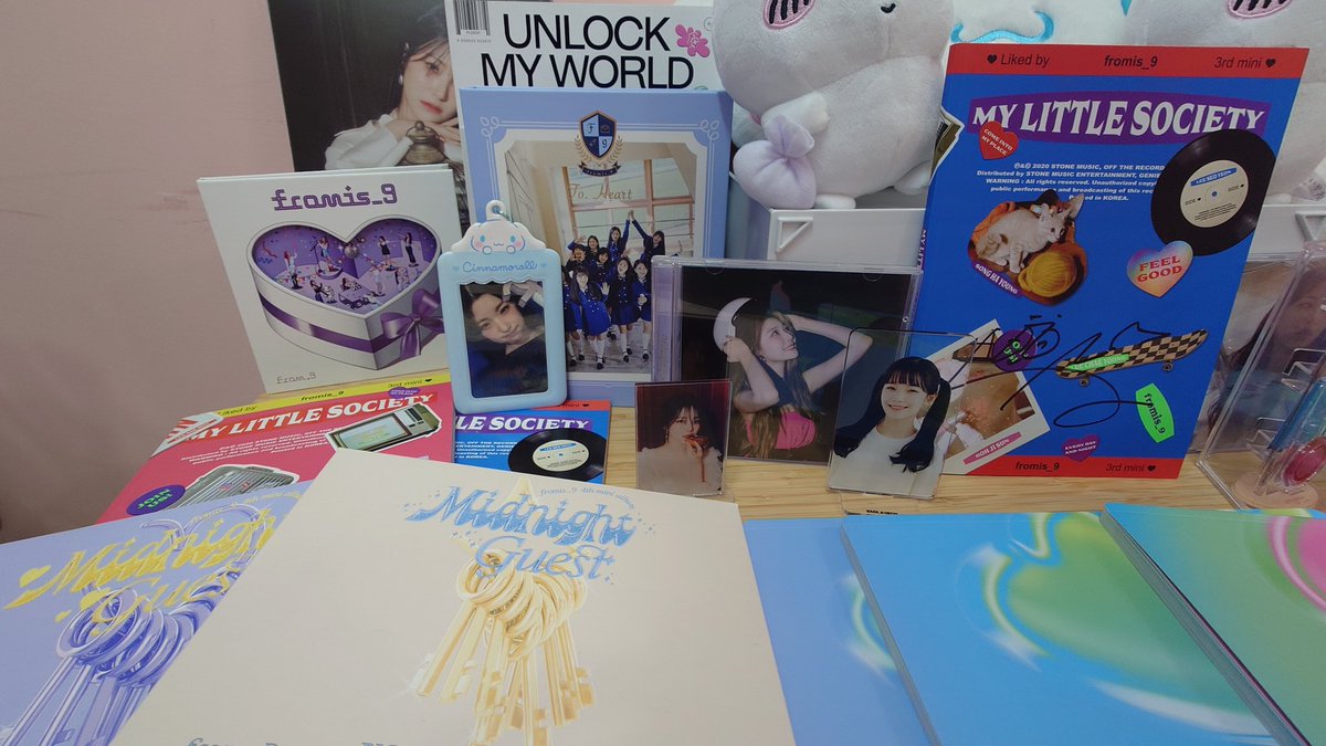 f_shgjjscnj's tweet photo. ジホンセンカ開催ありがとうございます！たまたまプロバとは会えませんでしたが、素敵な装飾とホルダーで楽しませて貰いました！

@HONEYQUEEN417 https://t.co/v8bNGiciDz