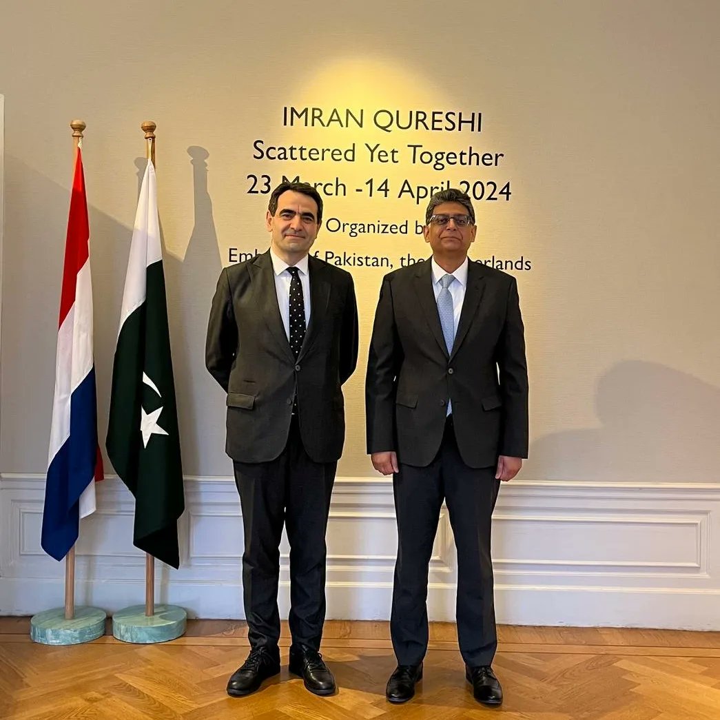 We welcomed HE Amb Selçuk Ünal of Türkiye to see the works of contemporary miniature by Pakistani artist Imran Qureshi @Pulchri - Both Pakistan & Türkiye are among the places with rich history of traditional miniature painting practice & mastery of this art. @suljuk