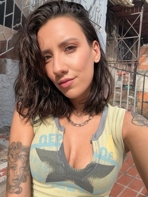 Want to make my day? Send me 💸💸 For my nails and maybe just maybe I&rsquo;ll send you something extra special<a href="/tag/newprofilepic"class="tags"><span>#newprofilepic</span></a>