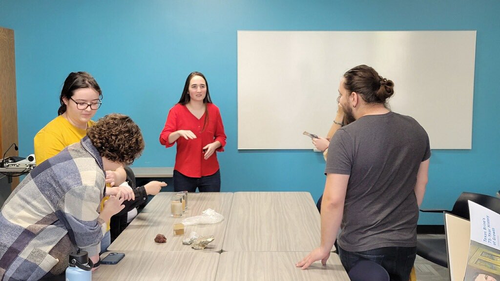 SHSUgeo's tweet photo. 🧡 We love our alumni!  A huge thank you to Geology alumna, Carolyn Bienvenu, who spoke to our students about her subsurface geology work at Texas Brine and plans for students to visit a salt dome in Hockley, TX ⚒️ https://t.co/ITQIIuaIVs
