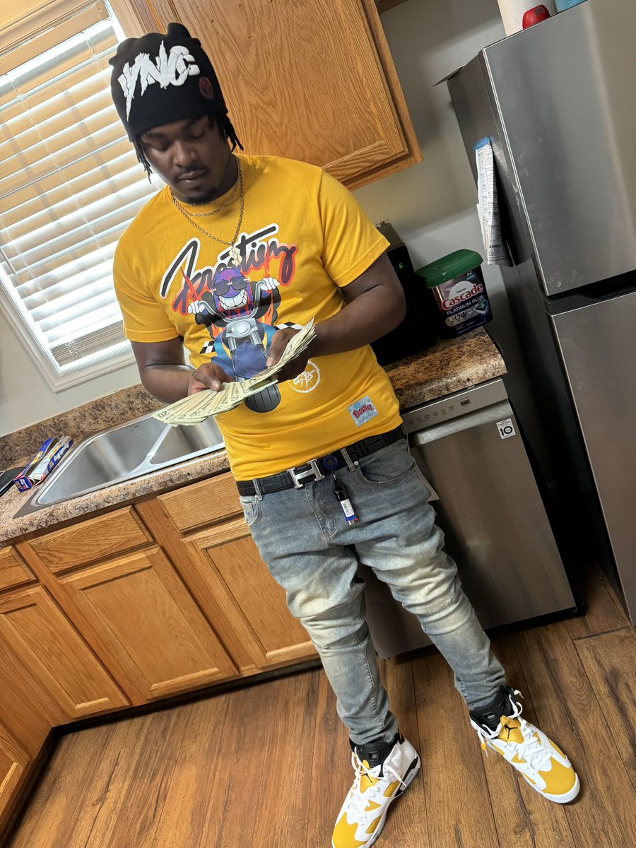 bankbeenhavin's tweet image. #YNC 💛