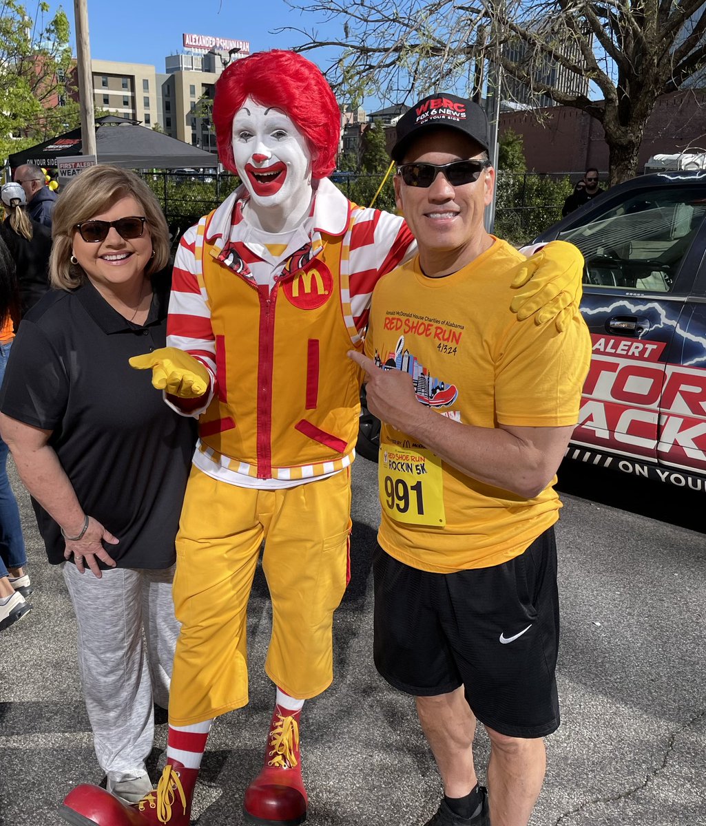 MikeDubberlyGDA's tweet photo. So awesome being w/the WBRC FOX6 News fam and seeing a huge turnout to support the Ronald McDonald House Charities of Alabama in the Red Shoe Run🥰💪🏽🫶🏽🙏🏼 @RMHCAlabama 
#ronaldmcdonaldhousecharities #redshoerun #birminghamalabama @WBRCnews https://t.co/q9Y4YyCkhO