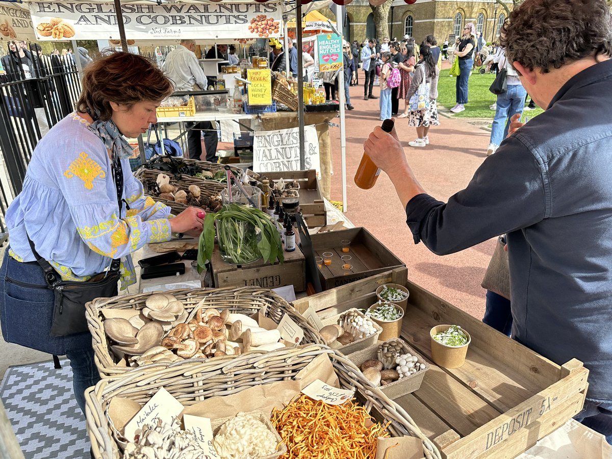 BerkeleySqB's tweet photo. Fine Food Market on The Green next to Duke of York Square just now.. Really enjoying the food &amp; great summer vibes here. (S) https://t.co/nKNv4iCSzR