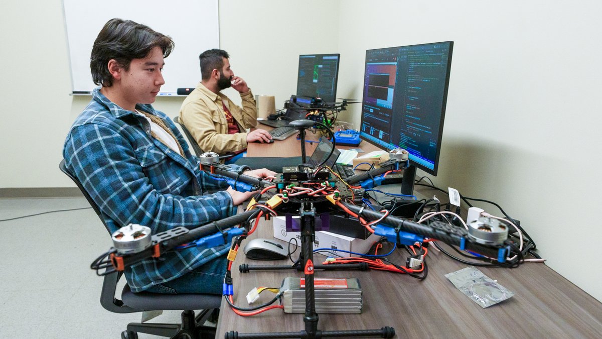 THRCtxst's tweet photo. We can't let #NationalRoboticsWeek go by w/out giving #FacultyFellow Dr Damian Valles & his student research team a shoutout for the incredible AI-designed robots they are building. These #robots will one day aid #firstresponders during fire emergencies, potentially saving lives. https://t.co/Nw2ScREhLM
