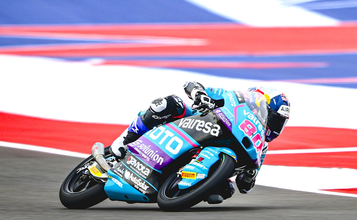 🇺🇸⏱️ 2024 Moto3 Grand Prix of The Americas, COTA | Practice 2 Results & Report David Alonso stays firm out front to top P2 timesheets ahead of Moto3 qualifying in Austin, Scott Ogden progress directly to Q2 📰👉bikesportnews.com/motogp/grand-p… #Moto3 #AmericasMoto3 #MotoGP…