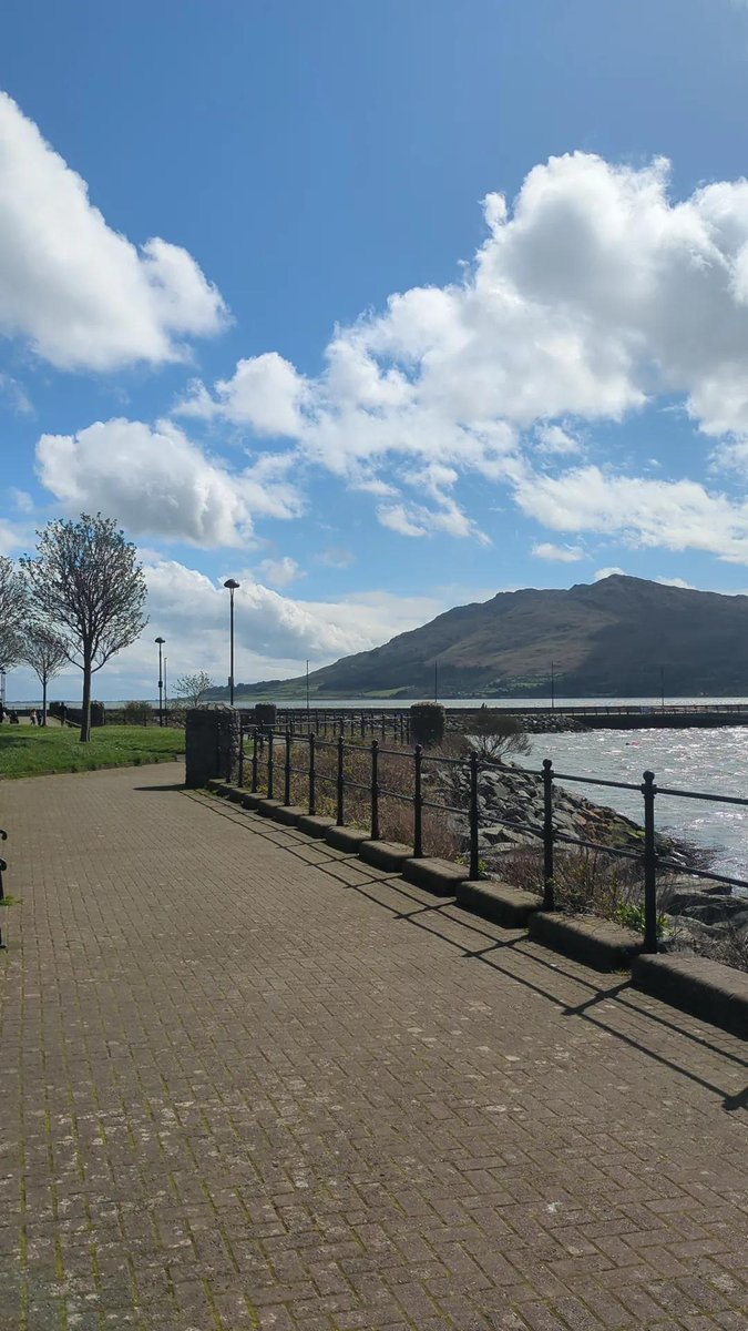 Nice fresh breezy Spring afternoon along Warrenpoint Seafront #Carlingfordlough