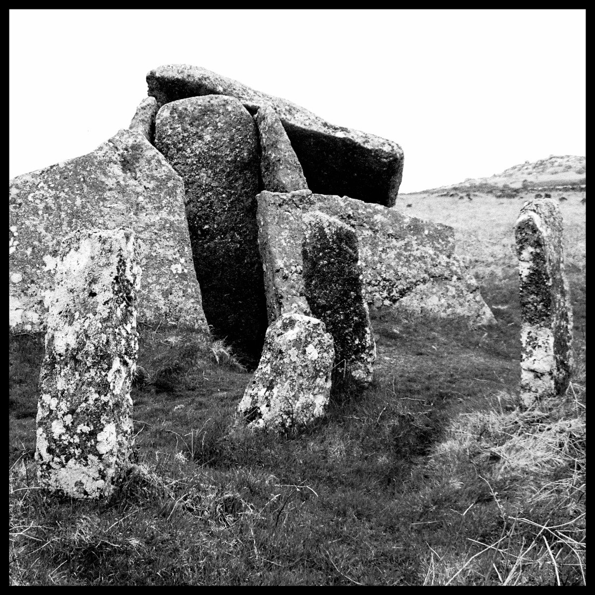 Zennor Quoit, ancient burial chamber, Cornwall #bnw #bnwphotography #blackandwhite #blackandwhitephotography #monochrome #dolmen #cornwall #filmphotography #ishootfilm