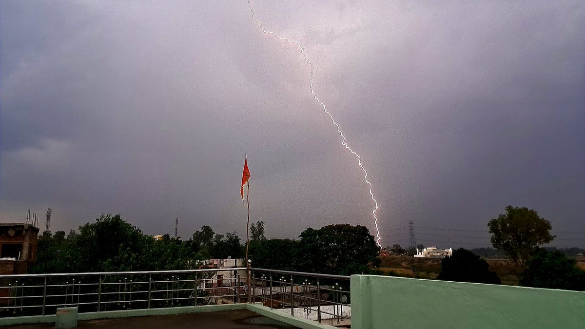 Another day of stormy weather in #shahdol, vertical lightning strike
By <a href="/AmitMshr725/">Amit k Mishra</a>