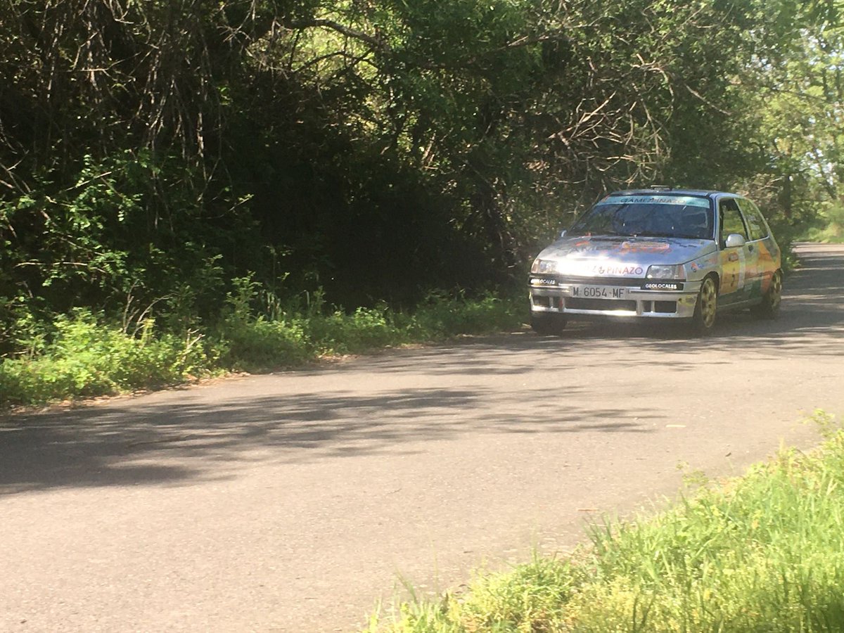 Sigue la tarde en el XXXVIII Rallye Norte de Extremadura Histórico X. 👁️‍🗨️¿Estás en los tramo? ¡Recuerda las normas de seguridad, colócate bien!🔴 . . . #fexa #extremaduraesmotor #automovilismo