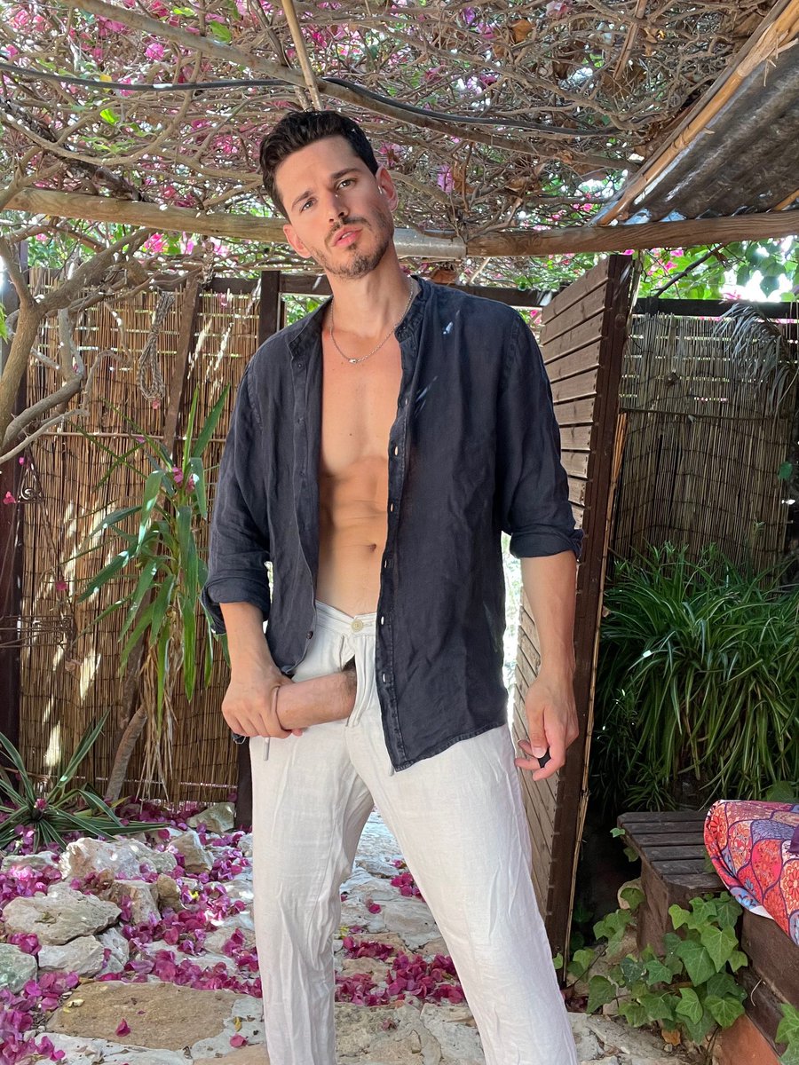 hunk_marc's tweet photo. can i wear this on our first date? 
https://t.co/PsZfa8Xyh4 https://t.co/m2PsDui2YJ