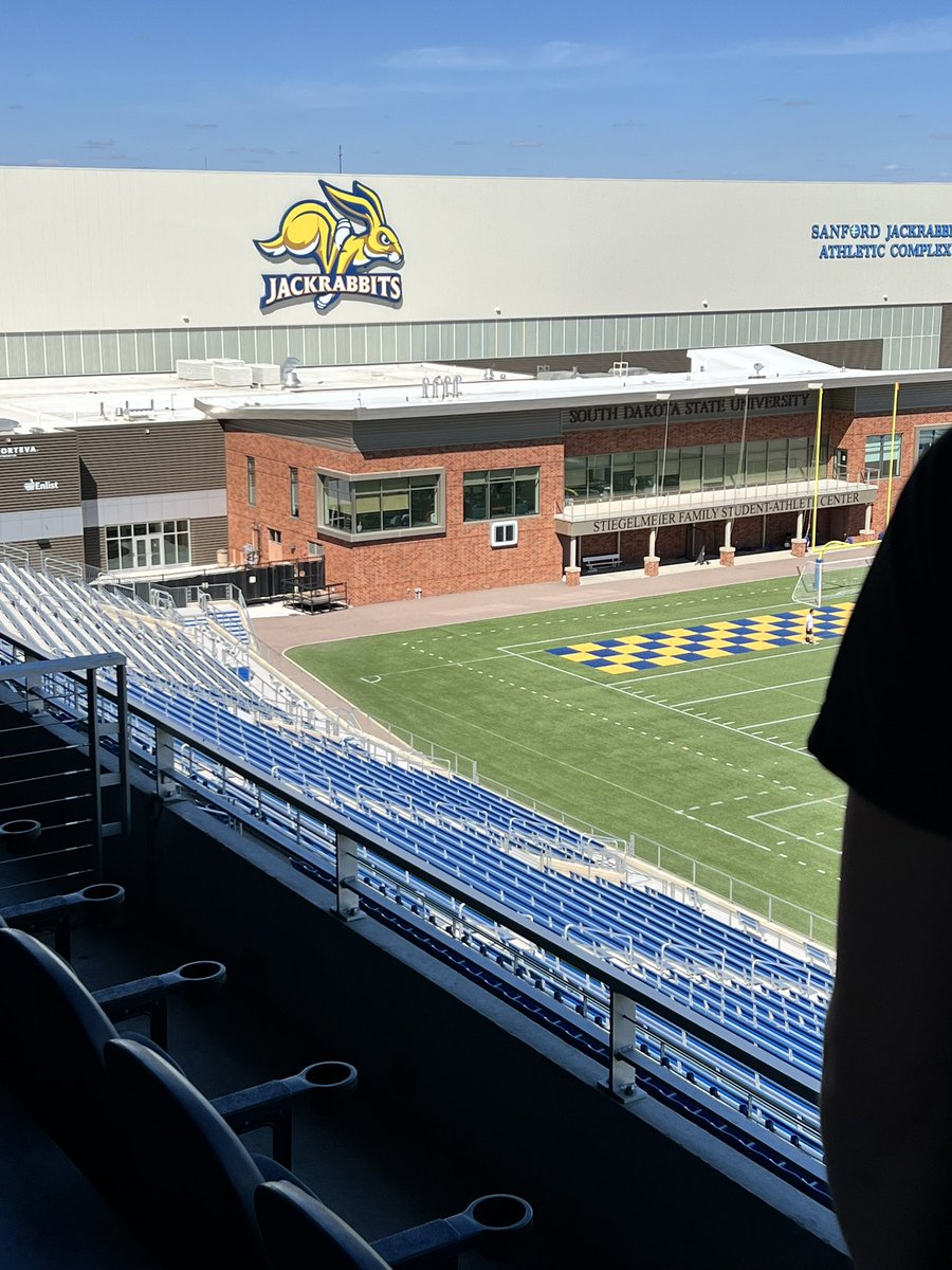 @BrodyGraber had a great Jr. Day visit at @GoJacksFB. Great staff and hospitality. Very evident why they are successful! Thank you for the visit.