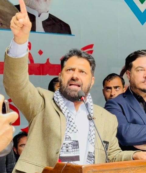 Inayat01's tweet photo. جماعت اسلامی باجوڑ کے زیر انتظام عید ملن پارٹی کی تقریب سے خطاب. اس موقع پر امیر جماعت اسلامی خیبرپختونخوا @JIKPOfficial پروفیسر محمد ابراہیم خان @PMIbrahimKhan ، امیدوار برائے قومی اسمبلی حلقہ این اے 8 صاحبزادہ ہارون الرشید، امیدوار برائے صوبائی اسمبلی حلقہ پی کے 22 عابد خان و دیگر موجود ہیں۔
@SirajUddinJI