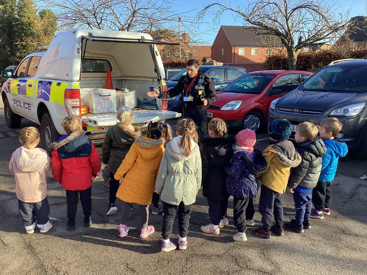 GEPSClass1's tweet photo. Our learning about People Who Help Us was brought to life when PC Wicks &amp; PC Phillips came to visit! The policemen explained how they helped people &amp; answered questions the children had written! We tried on uniform &amp; explored the police car &amp; equipment! Thank you so much ! 🚓 https://t.co/Wt0VJRD740