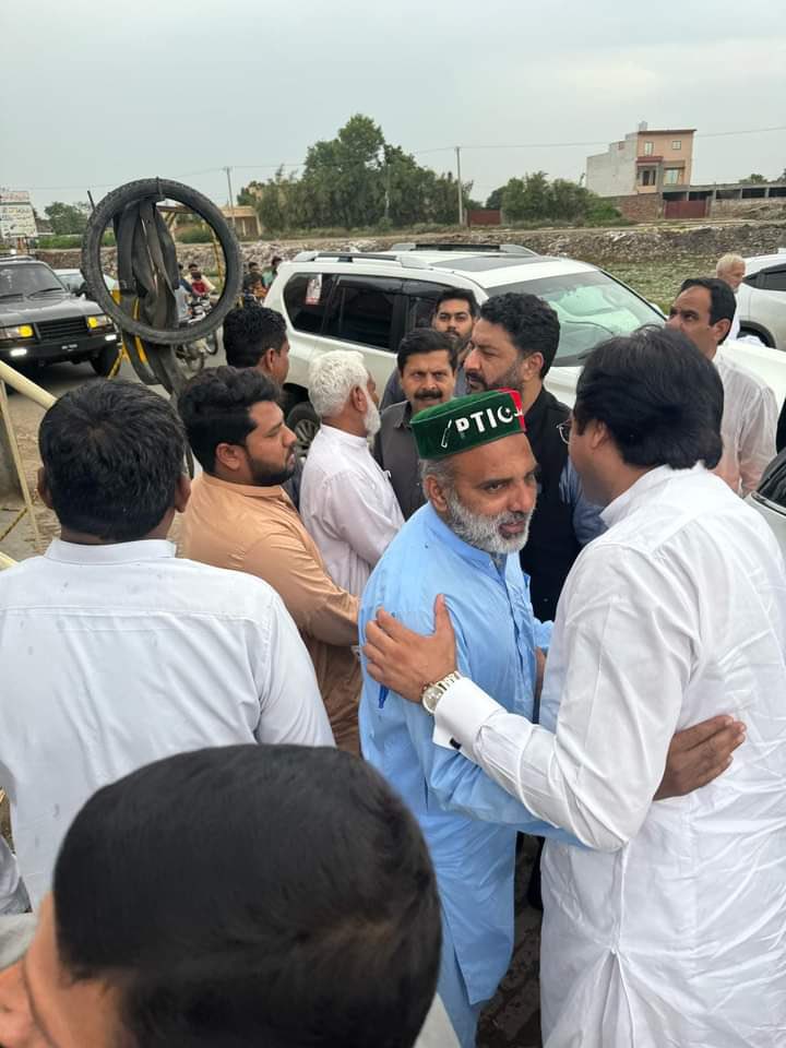 PTI_Politics's tweet photo. PP 158 Lahore Election Hall Opening ceremony by MNA Khurram Manj  and Amir Raan

Come out Once Again For ur Leader Imran Khan And Vote his Candidates on 21 April

Election Symbol: Horse 🐎

Candidate Name : Ch Moonis Elahi https://t.co/S24hzndanC