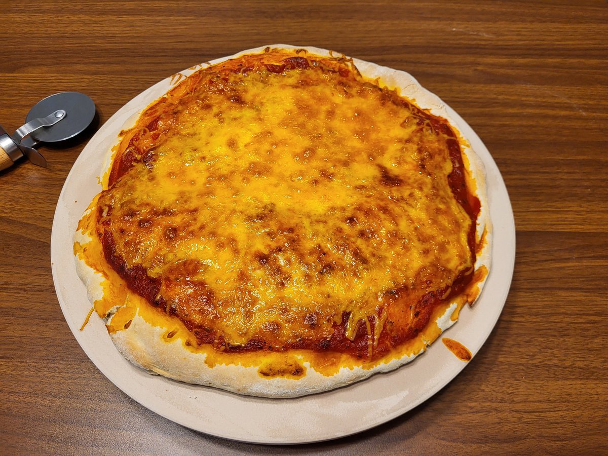 Random1_25's tweet photo. I got struck by the desire for pizza while at work. Then that doubled by the desire to bake one myself from scratch.
So grabbed what I needed from the store on my walk home and baked a pizza. π
This is the 2nd ugliest pizza I've baked lul
#yummylua
#Kayaofferings https://t.co/WKzlRLeiwm