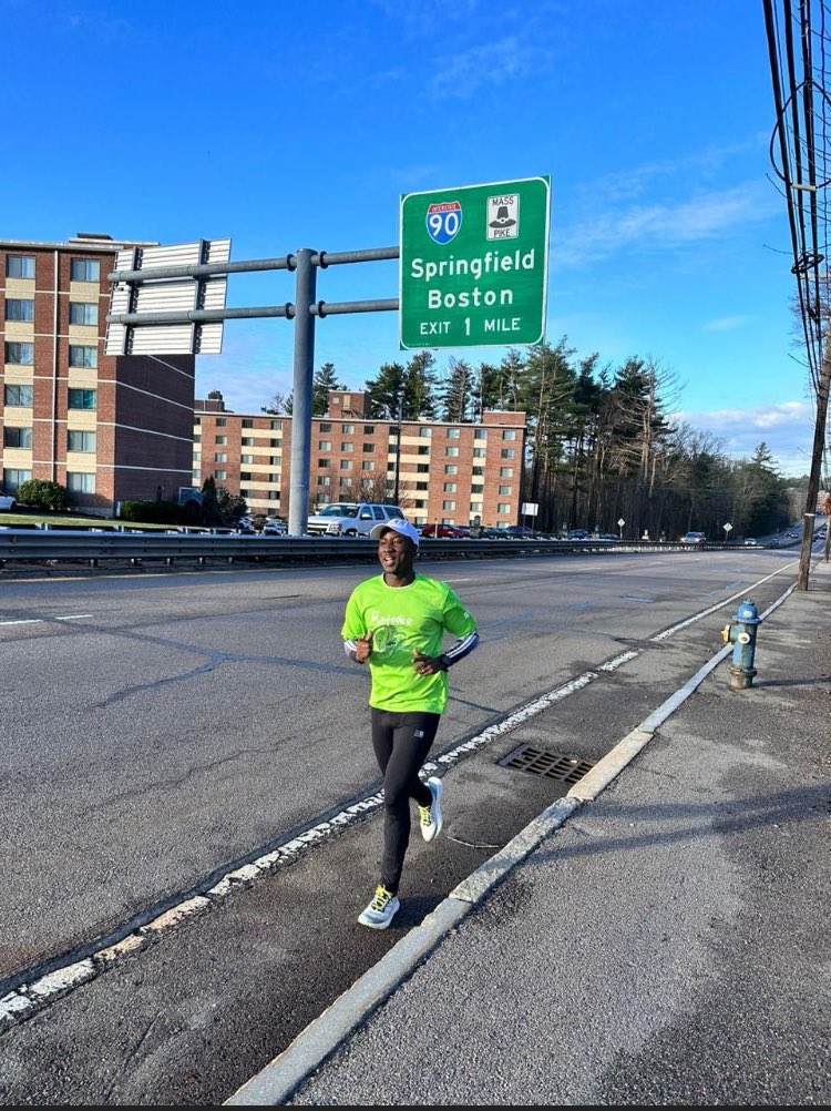 Folks, our Ugandan flagbearer @rnamugera getting ready for the @bostonmarathon on Monday April 15th. Ronnie, when u get to Heartbreak Hill, just think of Bwebajja, Bunnamwaya, Kalonda, Lweza, Summit View & Mutungo, imagine you are with @KanyikeRonald @donakatukunda @CHEROCollins…