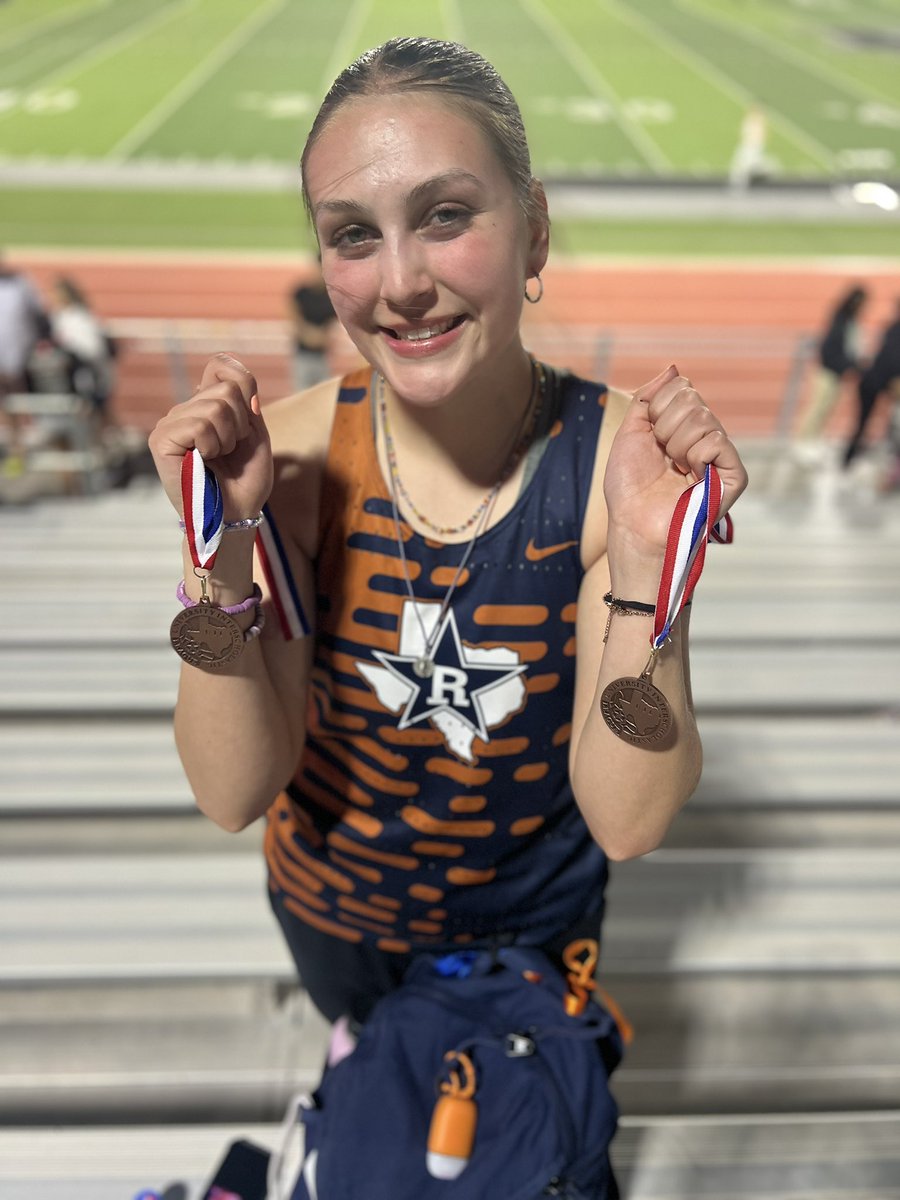 Who’s going to regionals? This kid right here! 👇🏻Extremely proud of all you continue to accomplish! Keep it going @SophiyaBustill1! 🧡💙#Riverside4ever 🏃‍♀️