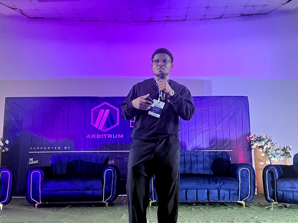 anyanwu_pe60424's tweet photo. This is our second speaker for the  program at UNEC held by Arbitrum Nexus speaker @TopBoyRayy .THE content creator,He’s so good😂He almost made us believe cocaine is not harmful to our health. Truly words are powerful when it comes to content creation.#BTB #BreakingTechBarriers https://t.co/mFNPz9sLsf