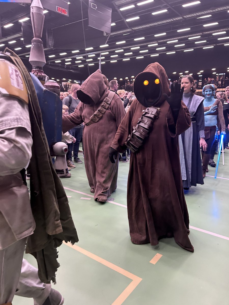 CiiNe_Christine's tweet photo. Fun day at the Sci-fi-con in Randers 🥰 https://t.co/j2tk8gKqgw