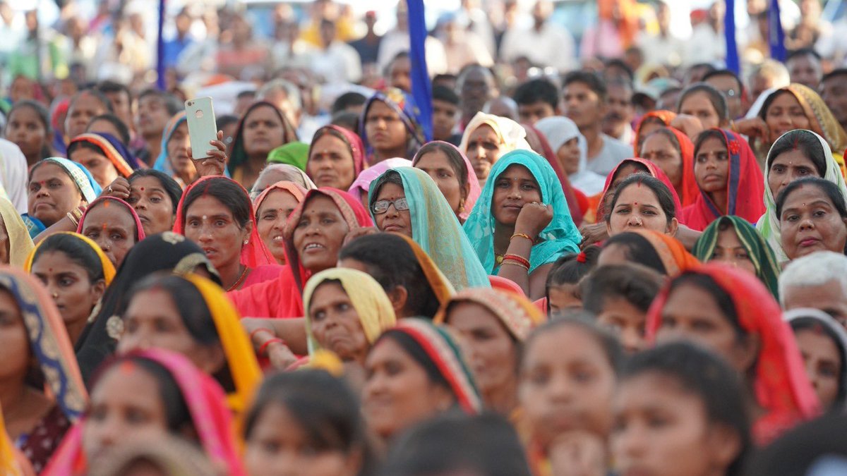 माननीया बहन जी और भाई आकाश आनंद BSP को हर स्तर पर मजबूत करने में लगे हुए हैं। अब जिला और जोन पदाधिकारियों ने भी जिम्मेदारी से काम करना शुरू कर दिया है। गांव-गली और मोहल्लों में बस यही चर्चा है: BSP मुद्दों पर चुनाव लड़ रही है, तरीके से लड़ रही है।