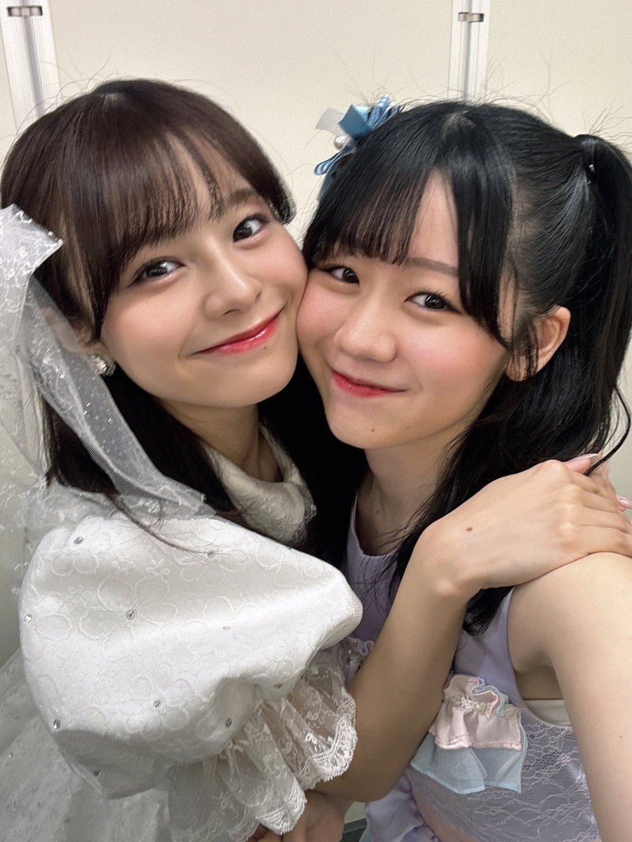 natsuki_suizu's tweet photo. 今日は素敵な春の思い出をありがとう🫶🏻♡
とーーっても楽しかったです！🌷🌸

そしてひなたさんとの最後のステージ🎤🎀
一緒に活動できた日々はずっと私の宝物です！
ご卒業おめでとうございます🥹

 #NGT48スプリングコンサート2024 🌸
 #本間日陽卒業コンサート 🩵💛 https://t.co/LTPNhKMS36