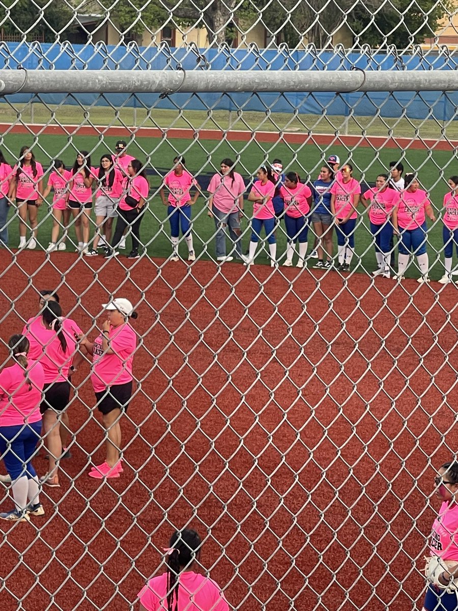 Danielle Calvario (@danni2025) on Twitter photo 