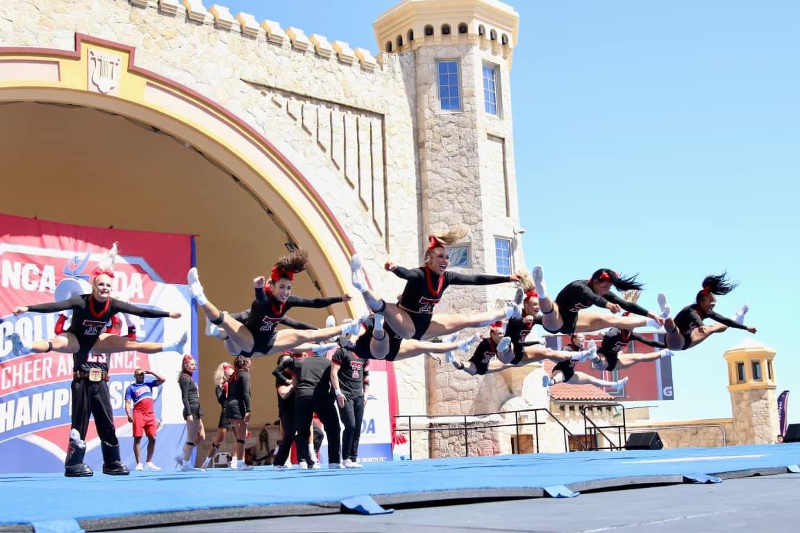 The Cheer Leader Mag tweet media