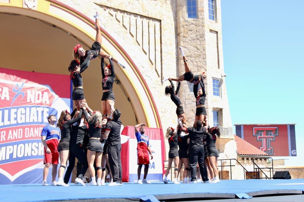 The Cheer Leader Mag tweet media