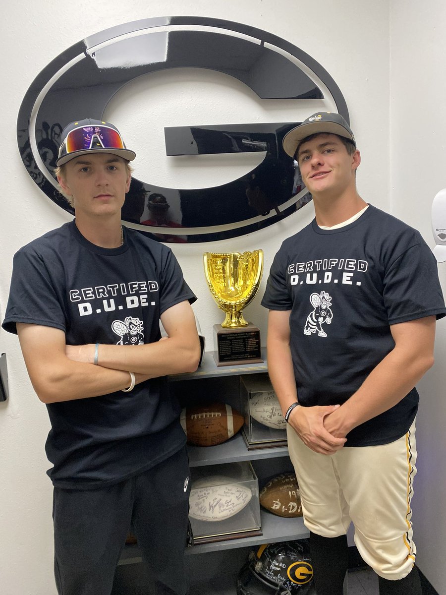 GHornetBaseball's tweet photo. Big win last night in part to these two.  Veazey makes sure the kids get a souvenir ball with a tank to RF on his way to a 3 hit 4 RBI night!  JJ coming up big in some tight spots with 3 RBIs of his own!
#certifieddudes #HeIsHim https://t.co/U2IigbLPQB