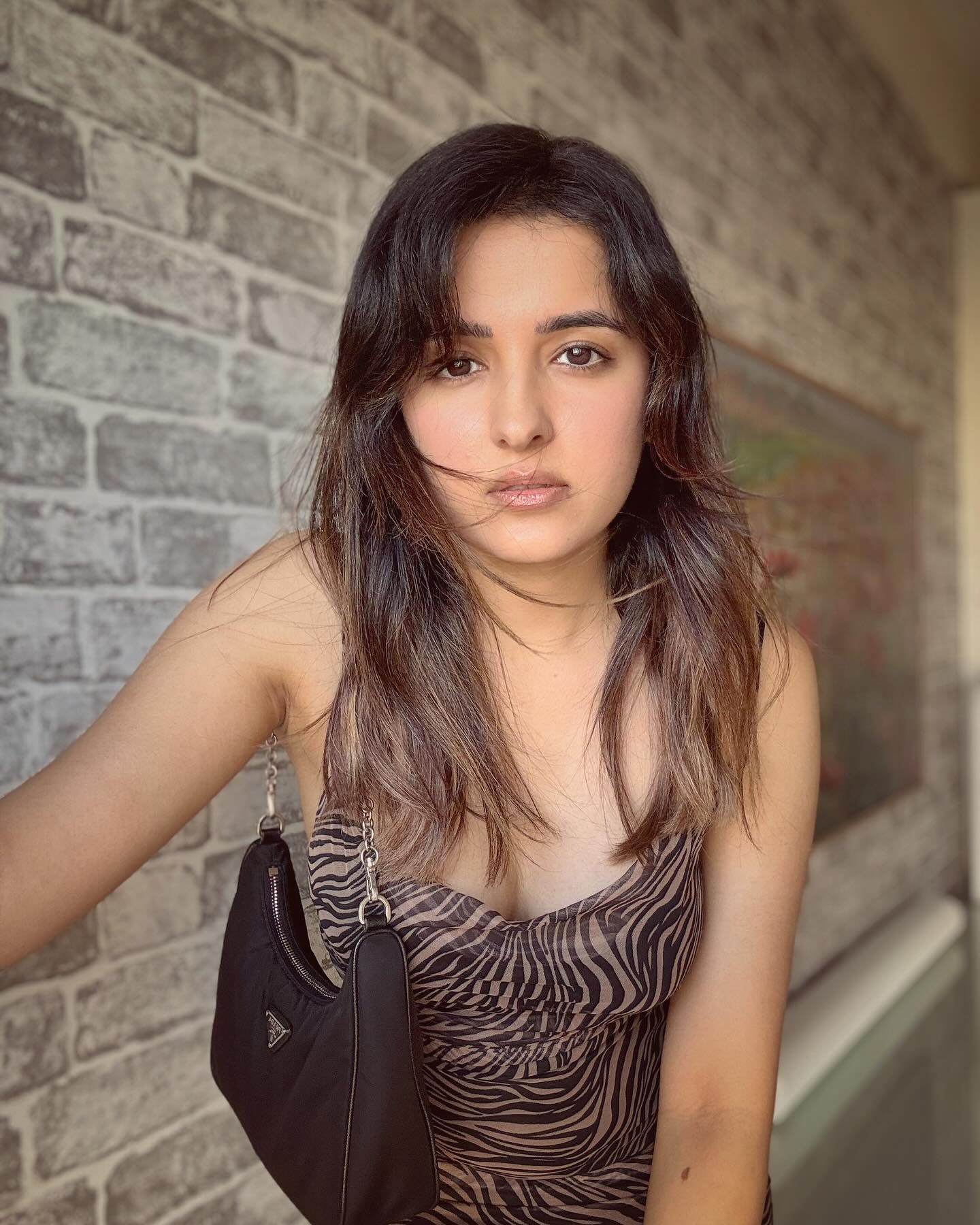 GLDYAwRaEAAV2Gx?format=jpg&name=large