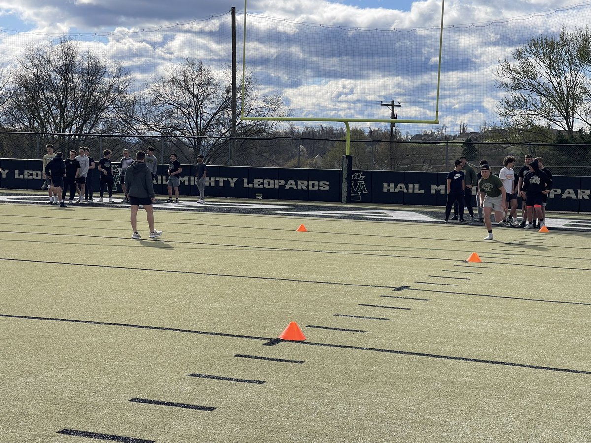 Busy Saturday AM at the beach🏖️🏝️⛱️ Speed trining, Flag Football, Kicking Practice, and Softball!!!