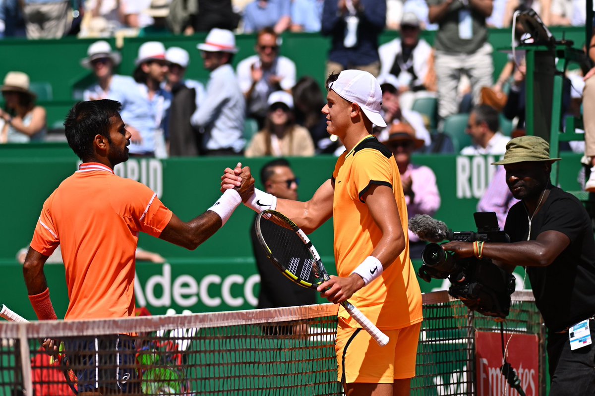 3 matches in 38 hours 😂 a short but beautiful @ROLEXMCMASTERS . Happy about my level of tennis. Things to improve still and will start working on this Monday . Enjoy the weekend🧡